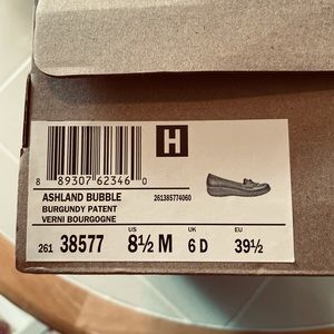 Clark size 8.5 wineloafer